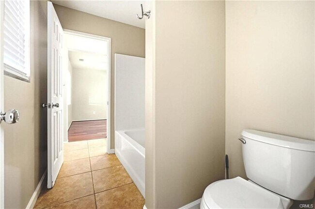 Building Photo - 29056 Barcelona Ct