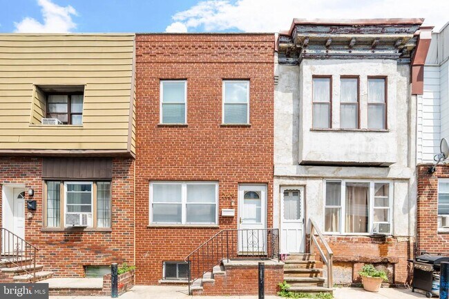 Primary Photo - 2629 S Sheridan St