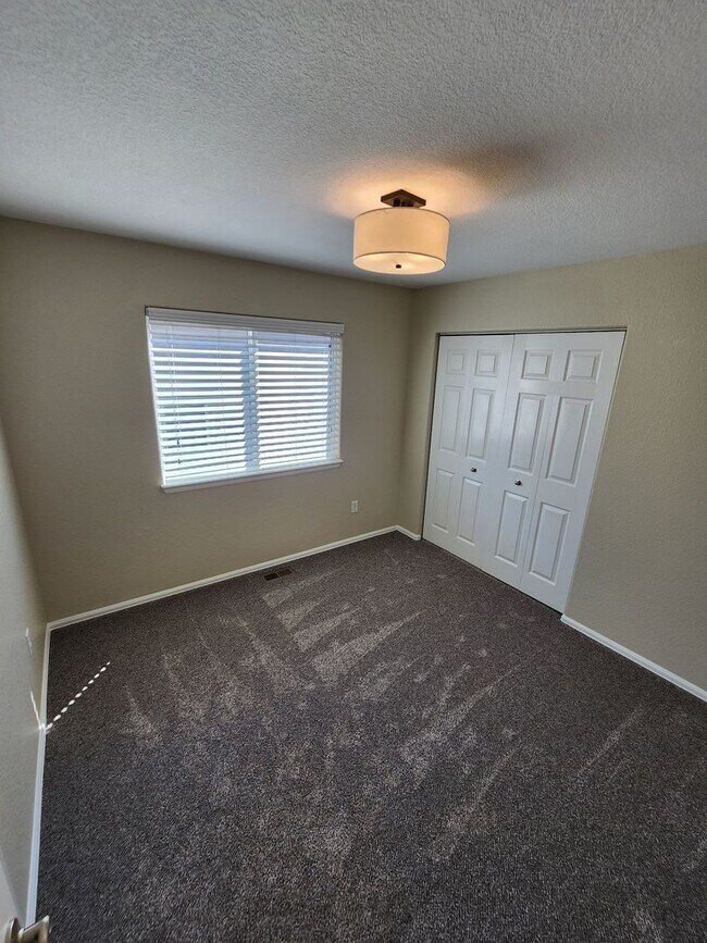 Building Photo - Beautiful 2-Story Home with Finished Basem...