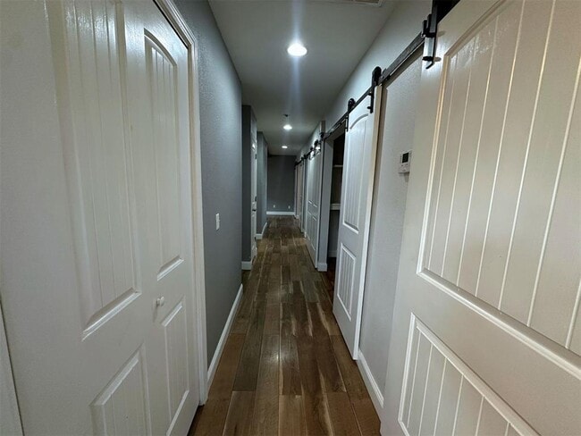 Building Photo - 1628 NE 12th St