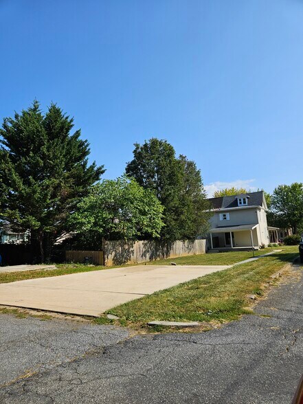 Back yard - 149 W Sheridan Ave