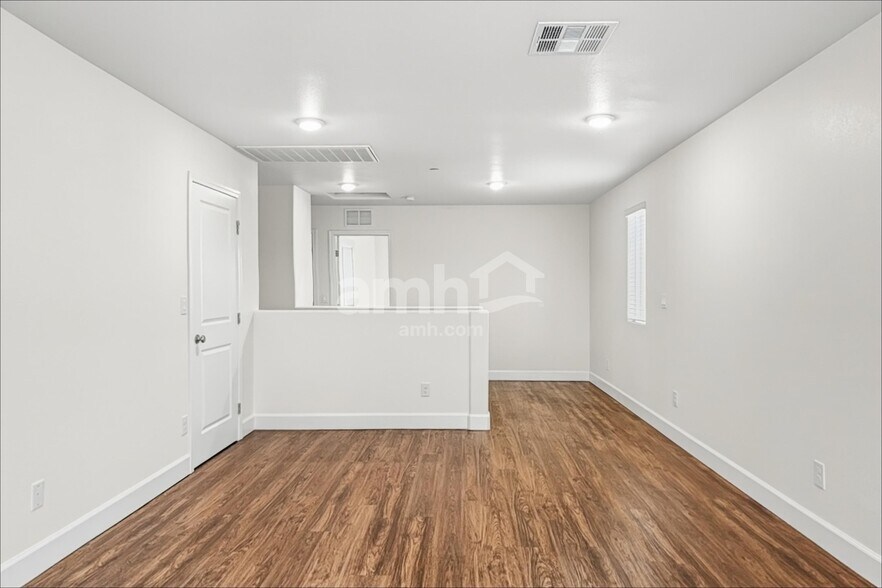 Building Photo - 77 Foxridge Swings Ln