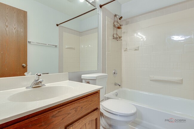 Building Photo - 676 Cumberland Trail