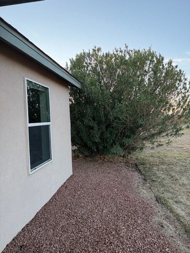 Building Photo - Close to Holloman AFB