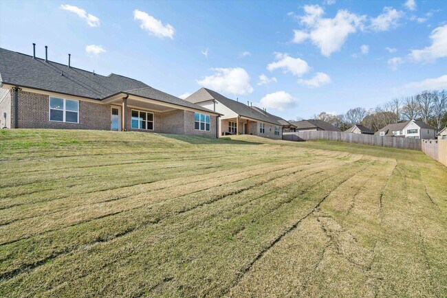 Building Photo - 512 Mount Ivy Dr