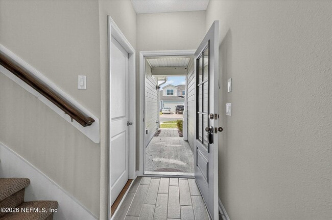 Building Photo - 698 Cherry Elm Dr