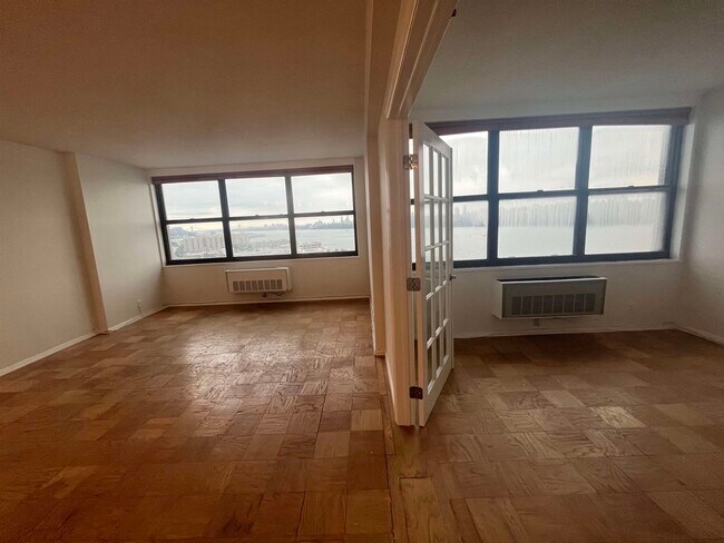 Building Photo - 7004 BLVD E