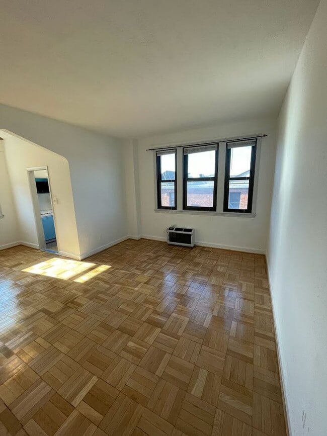 Building Photo - Updated Corner Unit at the Swarthmore in Foggy Bottom