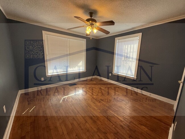 Building Photo - Capitol Hill 2 Bedroom