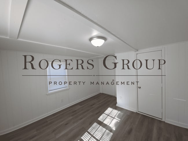 Building Photo - 215 Mineral Springs Rd