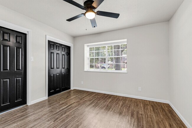 Building Photo - 7911 Heathrow Ln