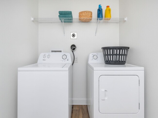 Building Photo - Charming 4BR/2BA Home in Dallas