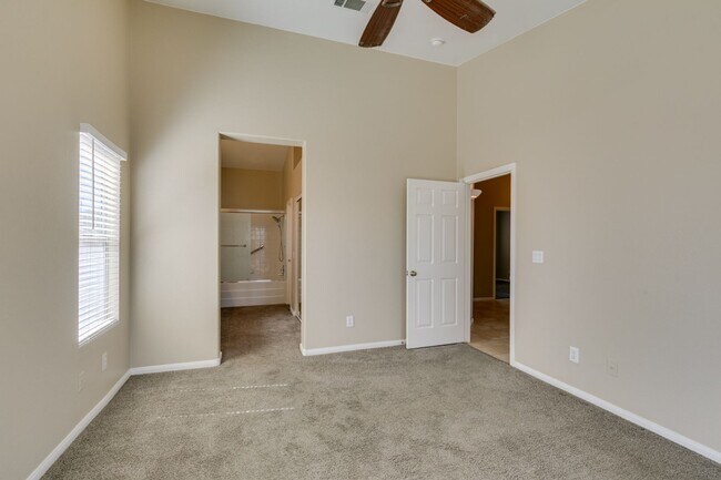 Building Photo - Charming Single-Story Home with Spa & Covered Patio Near Spencer & Wigwam in Las Vegas