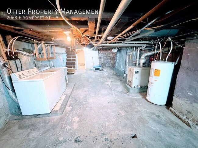 Building Photo - 2068 E Somerset St