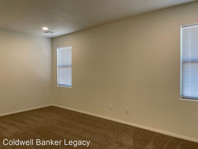 Building Photo - 4 br, 2 bath House - 2031 White Dove St SE