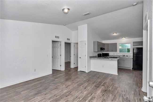 Building Photo - 5936 NW 56th Pl
