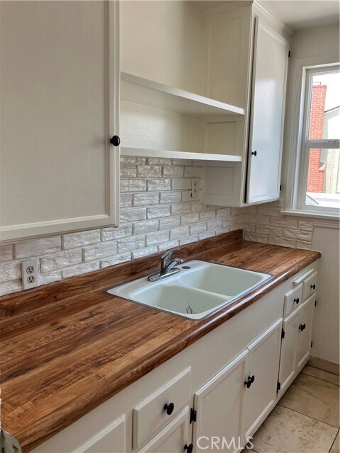 Building Photo - 4458 Linden Ave