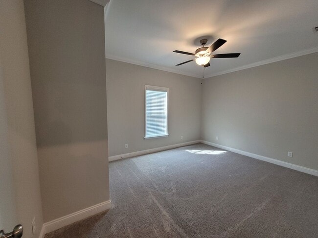 Building Photo - 30 Remington Ln