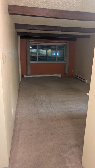 Building Photo - 2201 Romig Pl