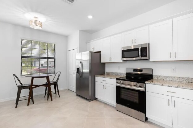 Building Photo - 1734 Saddlewood Cir