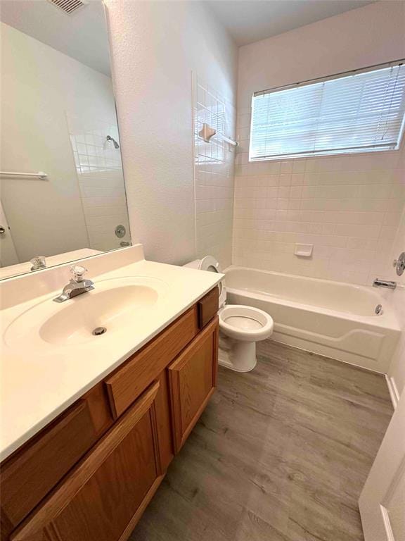 Building Photo - 1812 Twisted Oak Dr