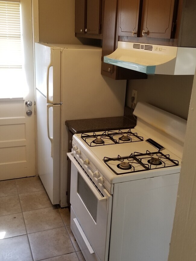 Building Photo - 1287-89 Halcomb ln Memphis, TN. 38127