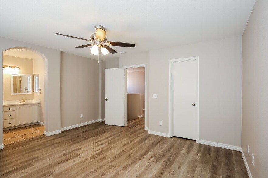 Building Photo - 3016 W La Madre Way