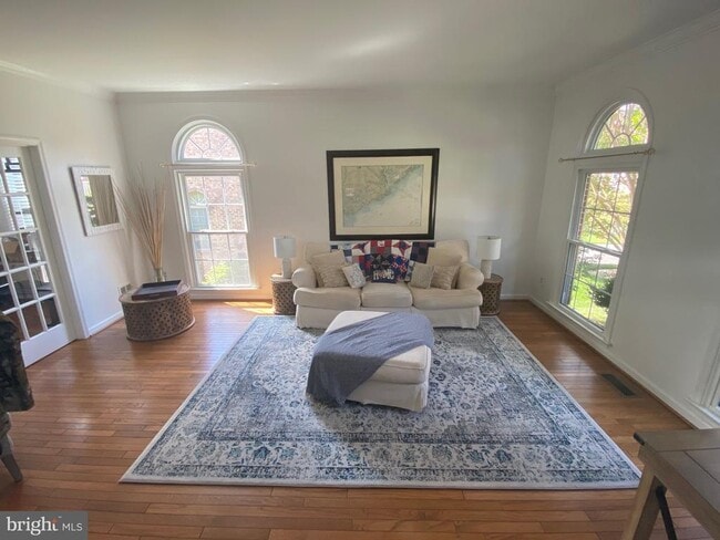 Building Photo - 5430 Ashleigh Rd