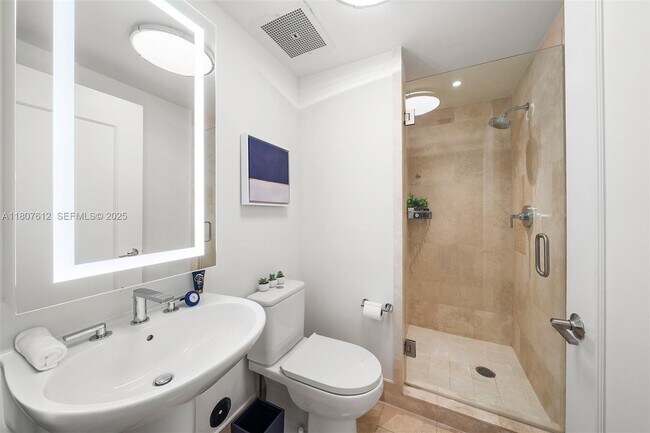 Building Photo - 4401 Collins Ave