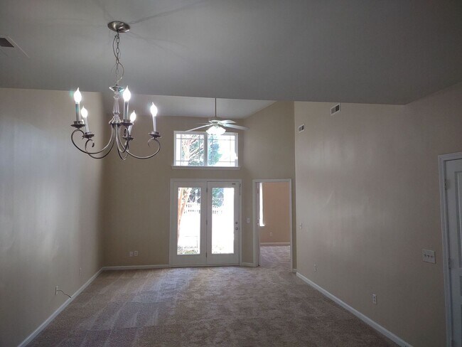 Building Photo - Lovely 3-Bedroom Home located near NCSU!