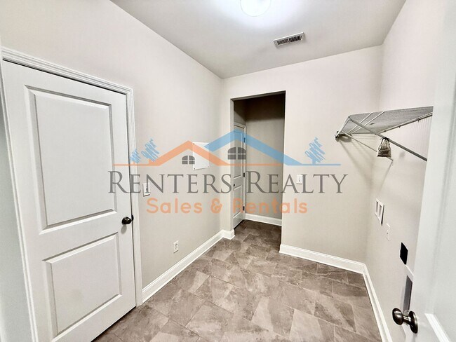 Building Photo - ? Beautiful Executive Home with 3-Car Garage + Incredible Outdoor Living ?