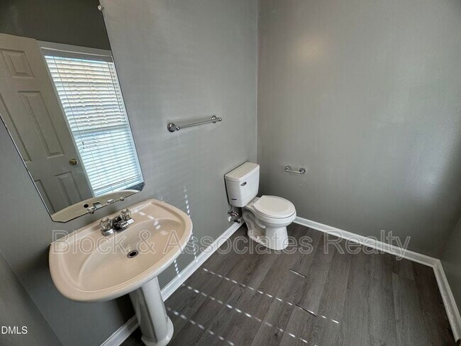 Building Photo - 3228 Forest Mill Cir