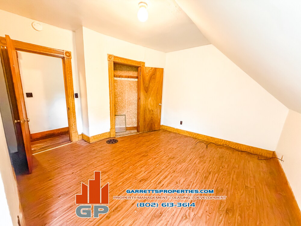 Building Photo - 78 Elm St