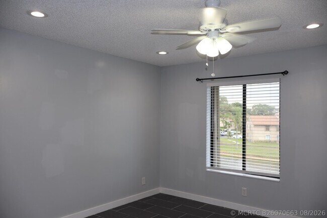 Building Photo - 603 Sea Pine Way