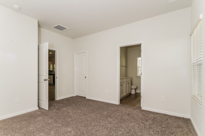 Building Photo - 315 Augustine Dr