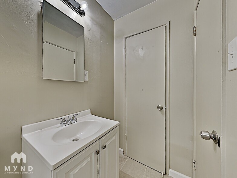 Building Photo - 470 Capitol Hill Ave