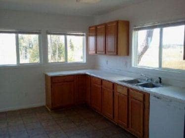 Building Photo - 14290 Ridge Rd