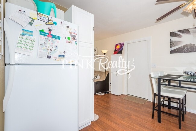 Building Photo - 1890 Chamberlin S