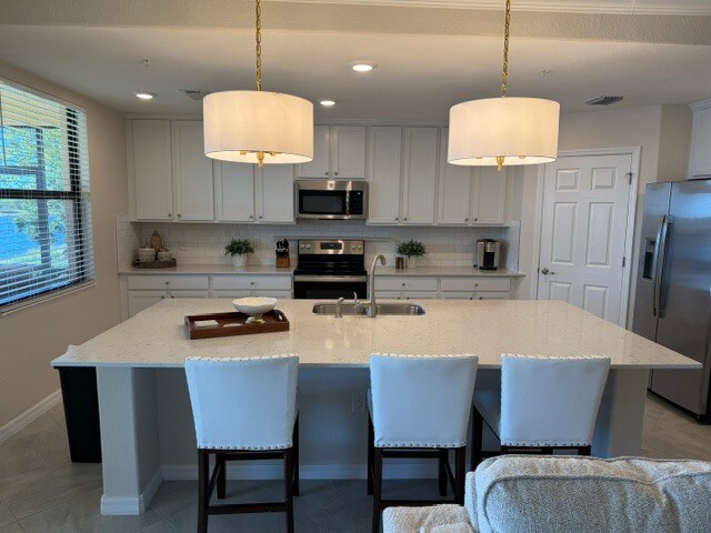 Large Kitchen and Island - 10801 Tarflower Dr