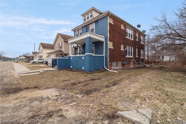 Building Photo - 767 Navahoe St