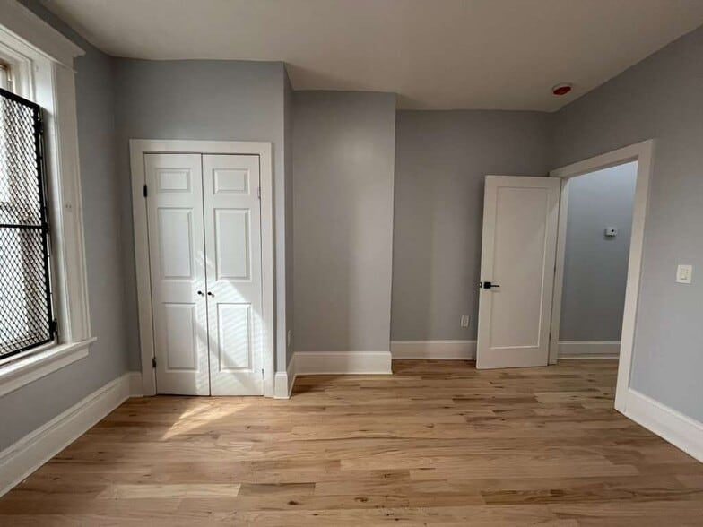 Building Photo - 95 Bostwick Ave