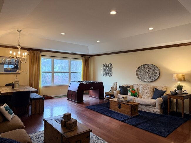 Building Photo - 1804 Crenshaw Cir