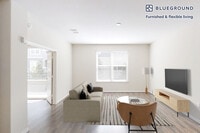 Building Photo - 1099 Admiral Ct