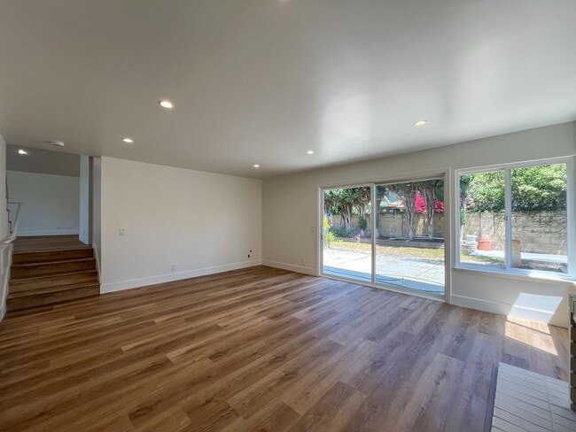 Building Photo - 5281 Tattershall Ave