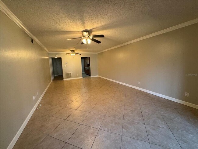 Building Photo - 8799 Bardmoor Blvd