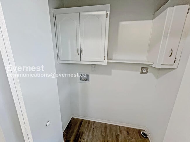 Building Photo - 19220 E 5th St Ct N