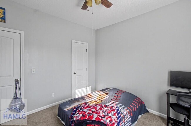 Building Photo - 56 Avondale Dr NE