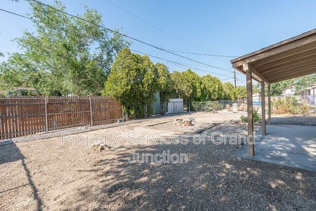 Building Photo - 3238-D 1/4 D 1/4 Rd