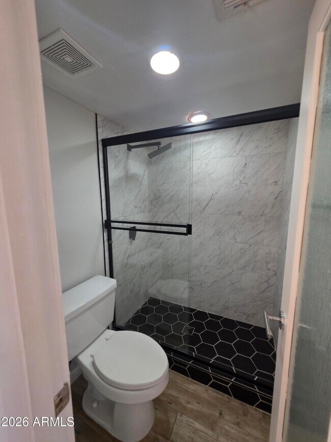 Building Photo - 10444 N 69th St