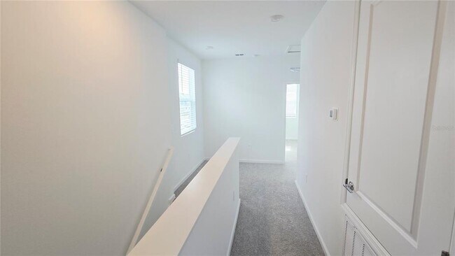 Building Photo - 724 Squire Ave